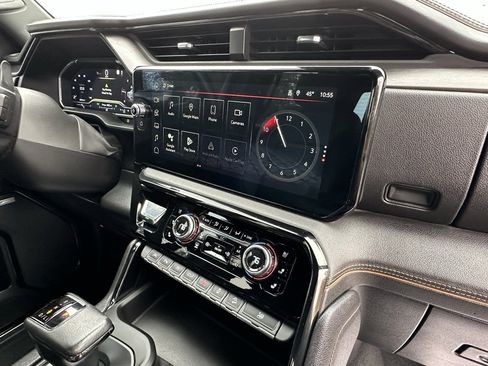 Used 2022 GMC Sierra 1500 AT4 w/ AT4 Premium Package image 16