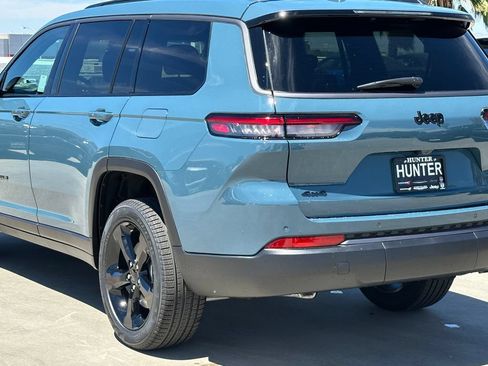 New 2026 Jeep Grand Cherokee L Limited w/ Limited Altitude Package AWD/4WD image 5
