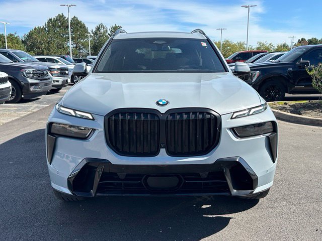 Used 2024 BMW X7 xDrive40i w/ M Sport Package AWD/4WD image 2