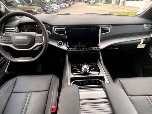 New 2026 Jeep Grand Wagoneer Limited AWD/4WD image 5