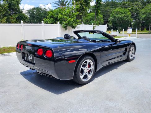 Used 2003 Chevrolet Corvette Convertible w/ Preferred Equipment Group1 RWD image 8