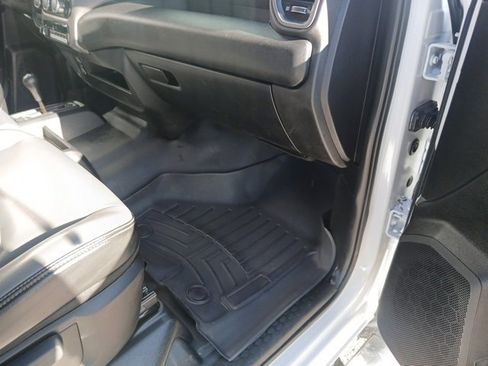 Used 2019 RAM 5500 Tradesman image 22