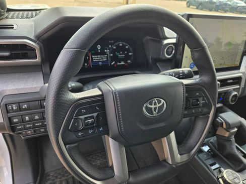 Used 2025 Toyota 4Runner Trailhunter AWD/4WD image 9