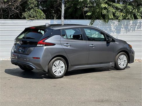 Used 2025 Nissan Leaf S FWD image 10