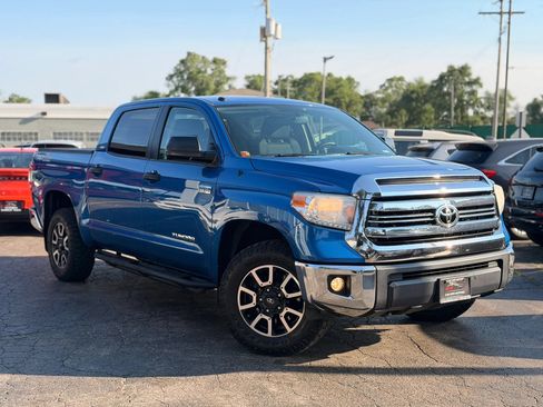 Used 2016 Toyota Tundra SR5 w/ TRD Off Road Package AWD/4WD image 3