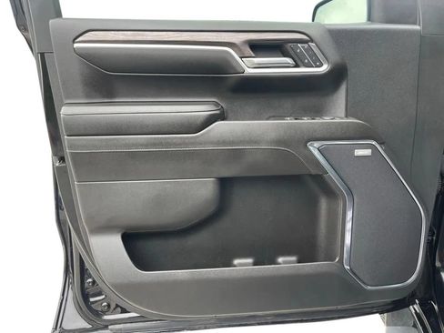 Used 2024 Chevrolet Silverado 1500 LTZ AWD/4WD image 12