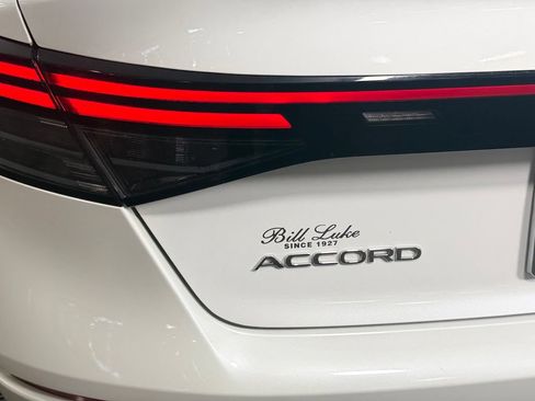 Used 2025 Honda Accord SE image 11