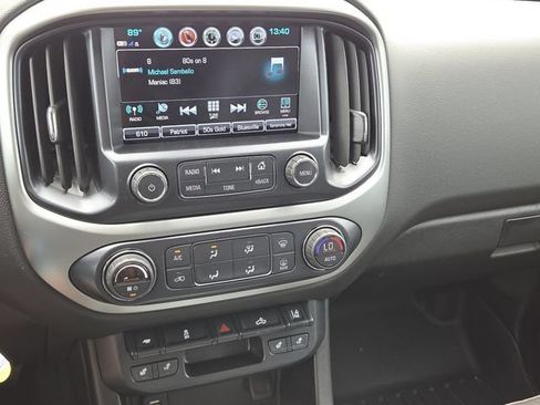 Used 2018 Chevrolet Colorado LT w/ Luxury Package, Chrome AWD/4WD image 27