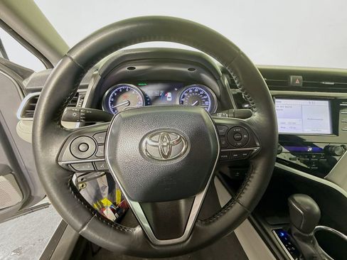 Certified 2018 Toyota Camry XLE image 7