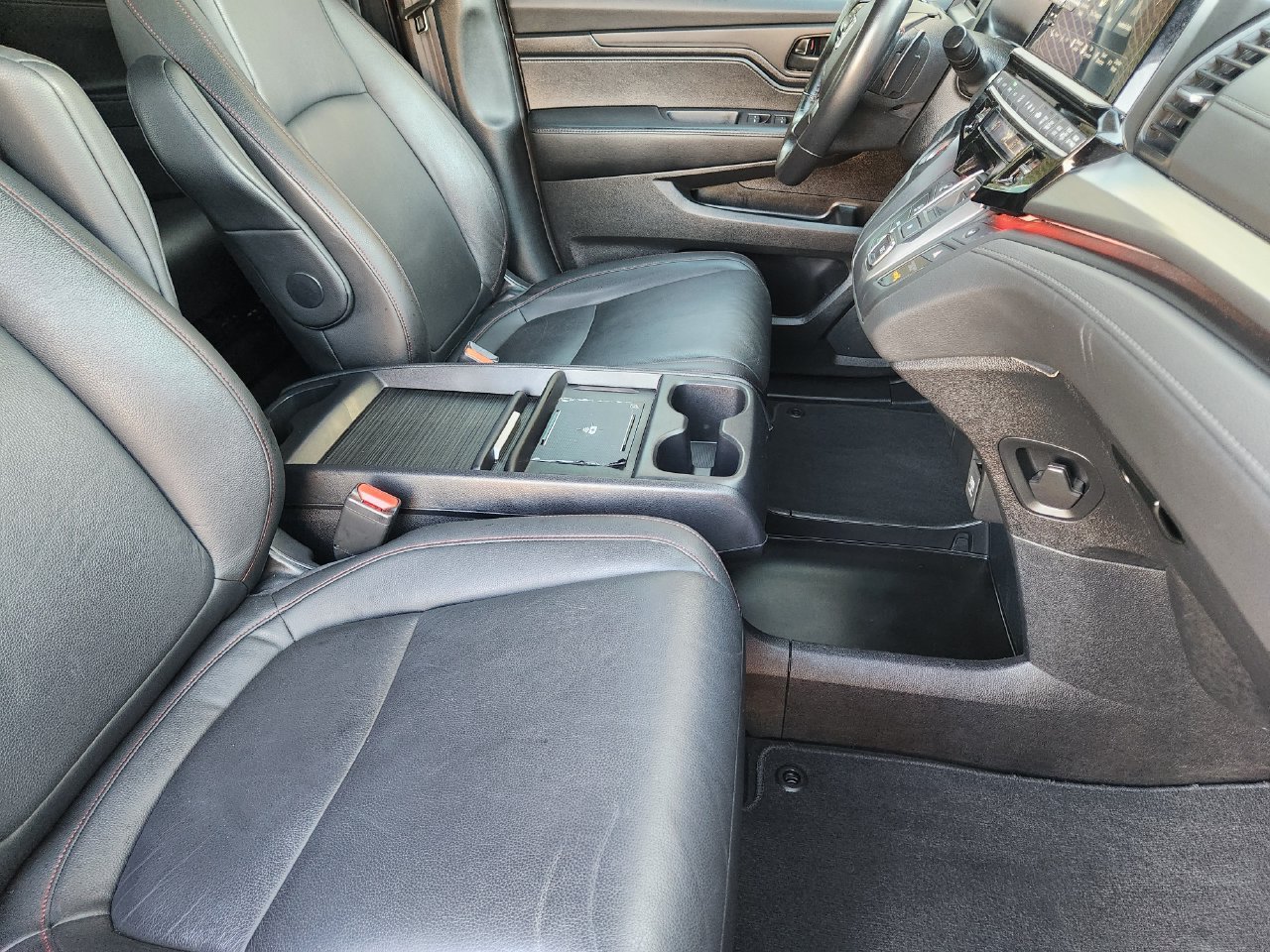 Used 2025 Honda Odyssey Sport-L image 13