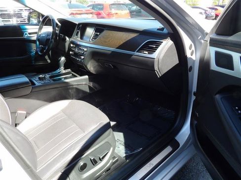 Used 2017 Genesis G80 3.8 w/ Option Group 03 image 12