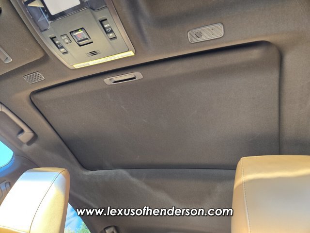Used 2021 Lexus ES 300h w/ Accessory Package FWD image 12