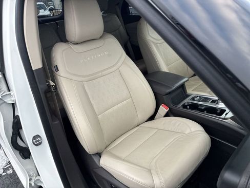 Used 2022 Ford Explorer Platinum w/ Equipment Group 601A image 23