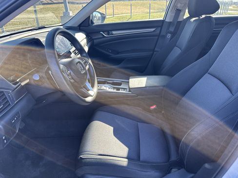 Used 2021 Honda Accord Hybrid image 16