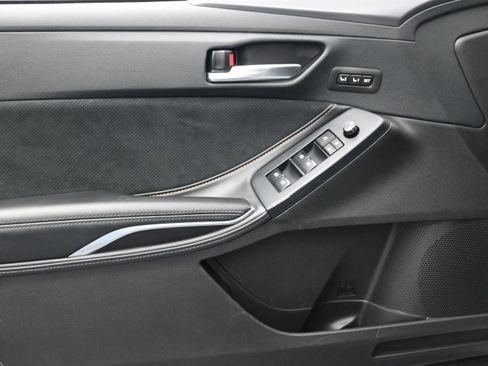 Used 2022 Toyota Avalon Touring image 41