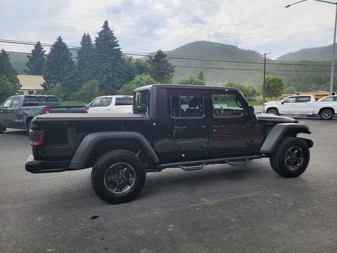Used 2021 Jeep Gladiator Rubicon w/ Cold Weather Group image 4