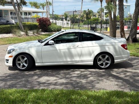 Used 2014 Mercedes-Benz C 250 Coupe image 2