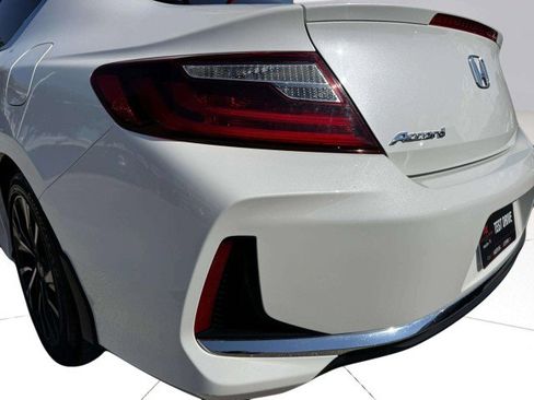 Used 2017 Honda Accord EX-L image 14