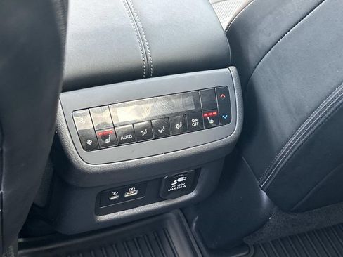 Used 2025 Nissan Pathfinder Platinum w/ Cargo Package AWD/4WD image 25