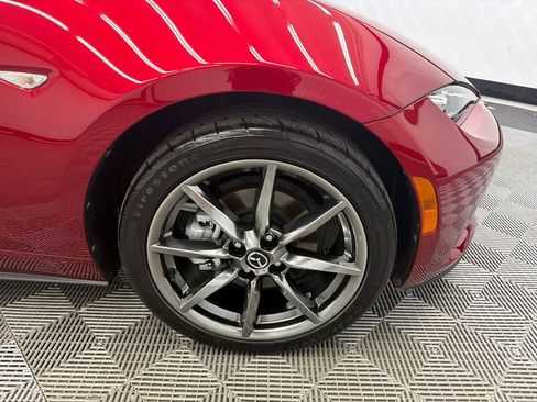 Used 2021 MAZDA MX-5 Miata Grand Touring RWD image 12