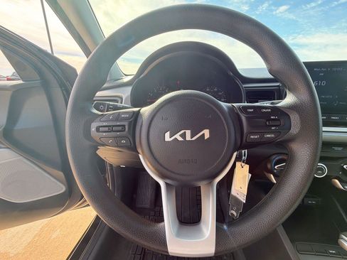 Used 2023 Kia Rio S image 15