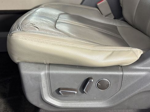 Used 2018 Ford Expedition Limited RWD image 15