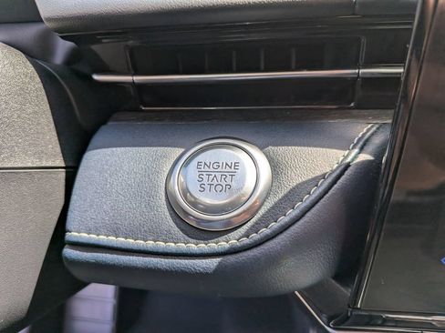 Used 2025 Lincoln Nautilus Reserve AWD/4WD image 26