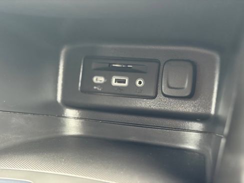 Used 2023 Chevrolet Equinox RS AWD/4WD image 31