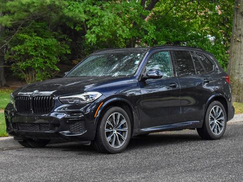 Used 2023 BMW X5 xDrive40i w/ M Sport Package AWD/4WD image 2