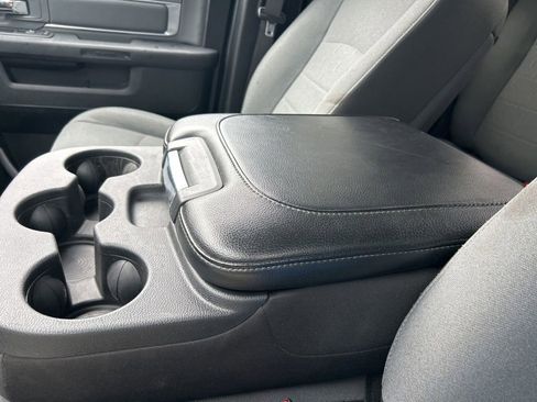 Used 2024 RAM 1500 Classic SLT AWD/4WD image 28