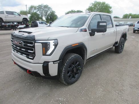 New 2026 GMC Sierra 2500 AT4 w/ AT4 Premium Plus Package AWD/4WD image 10
