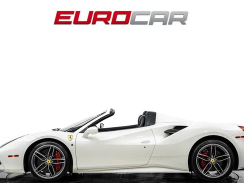 Used 2019 Ferrari 488 Spider RWD image 2