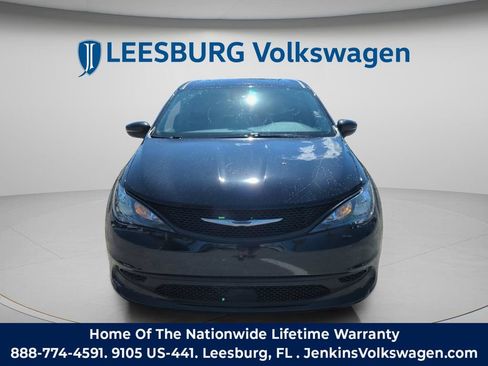Used 2024 Chrysler Voyager LX FWD image 15