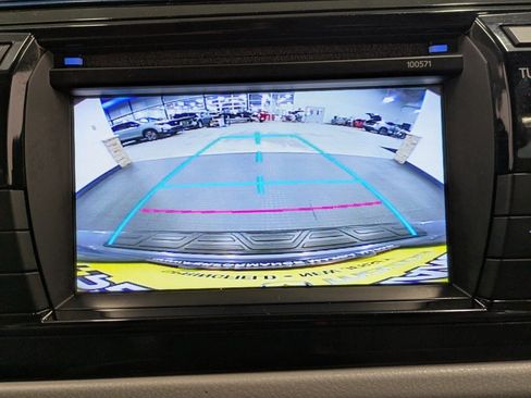 Used 2016 Toyota Corolla LE image 14