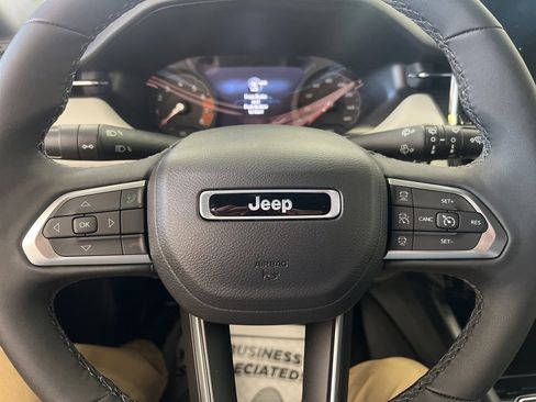 New 2026 Jeep Compass Limited image 9