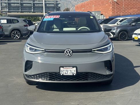 Used 2023 Volkswagen ID.4 Pro S image 2