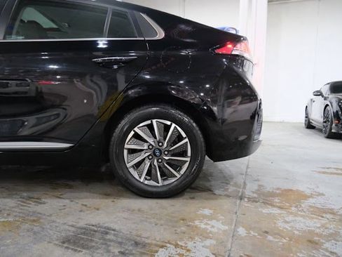 Used 2020 Hyundai Ioniq Limited image 7