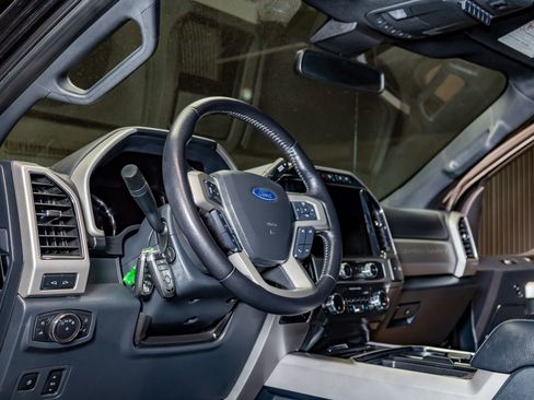 Used 2022 Ford F250 Lariat w/ Tremor Off-Road Package image 17