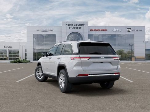 New 2026 Jeep Grand Cherokee Laredo AWD/4WD image 3