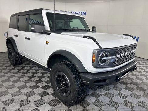 Used 2021 Ford Bronco Badlands image 3