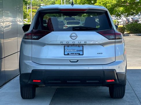 Certified 2025 Nissan Rogue S AWD/4WD image 4