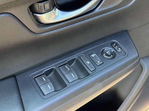 Used 2025 Honda CR-V LX image 26