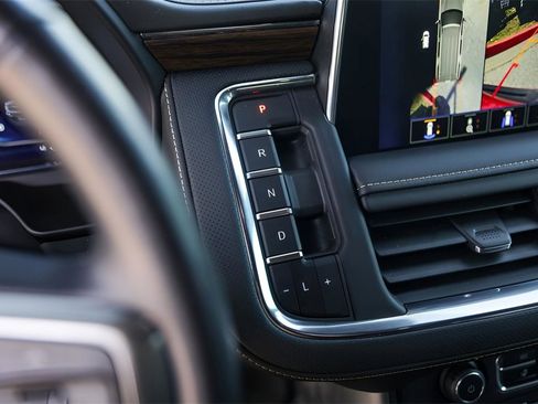 Used 2023 Chevrolet Tahoe Premier image 15