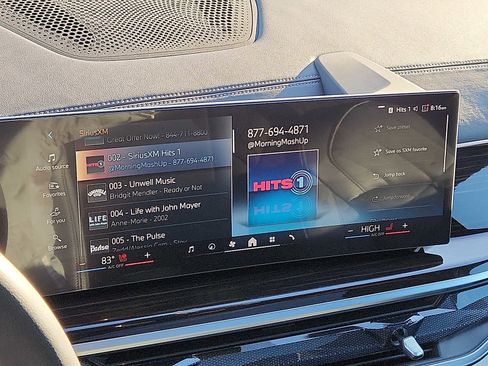 Used 2026 BMW X5 xDrive40i w/ Climate Comfort Package image 15