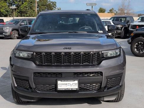 New 2025 Jeep Grand Cherokee L Laredo image 2