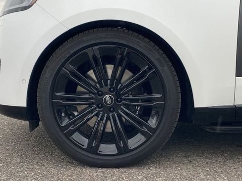 New 2025 Land Rover Range Rover SV image 23