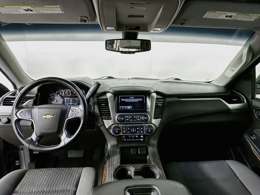 Used 2019 Chevrolet Tahoe LS RWD image 3