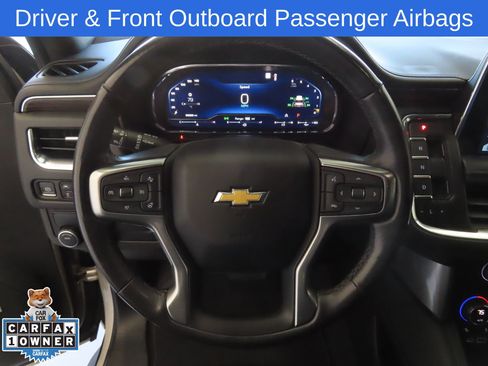 Used 2022 Chevrolet Suburban LT w/ Luxury Package image 17