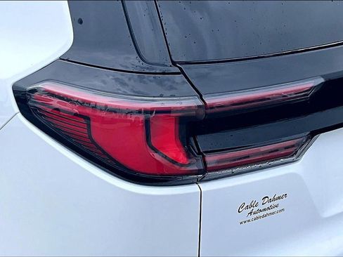 Used 2025 GMC Acadia Elevation FWD image 29