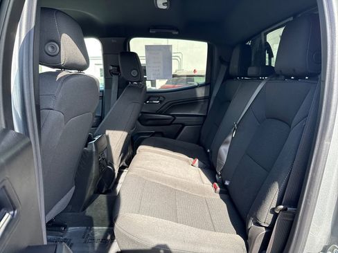 Used 2025 Chevrolet Colorado LT image 8